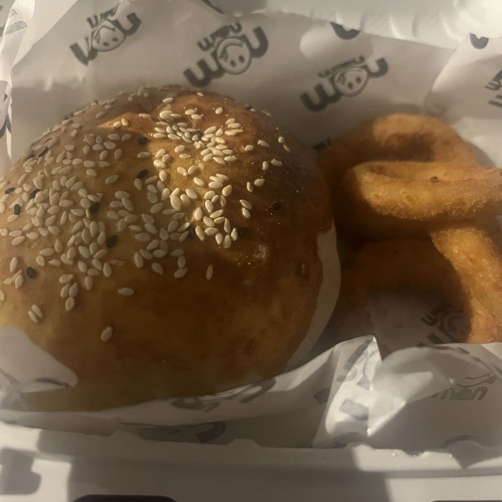NomNom Burger - Classic Burger Fries/Onion Rings - Halal Near Me - Orlando, Florida