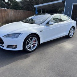 Rugged Cross Auto Detail - Single step gloss enhancement and hybrid wax