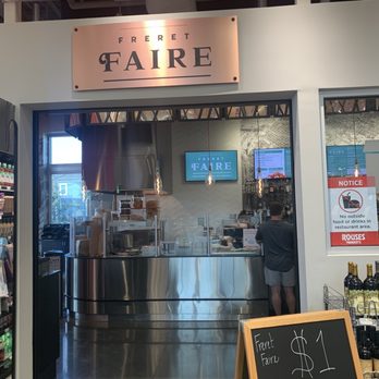 Freret Faire - the entrance to the restaurant - Bars Near Me - New Orleans, Louisiana
