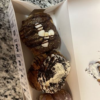 Parlor Doughnuts - Donuts! - Donuts Near Me - Fort Wayne, Indiana Parlor Doughnuts - Donuts! - Donuts Near Me - Fort Wayne, Indiana