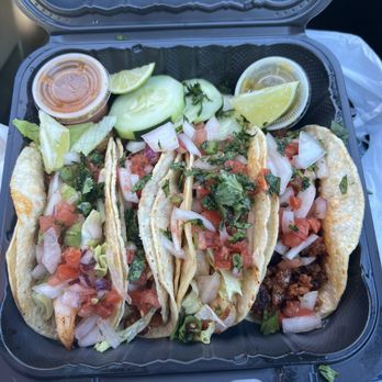 El Sabor Chapin - Chicken and chorizo tacos! - Food Trucks Near Me - Columbia, Maryland