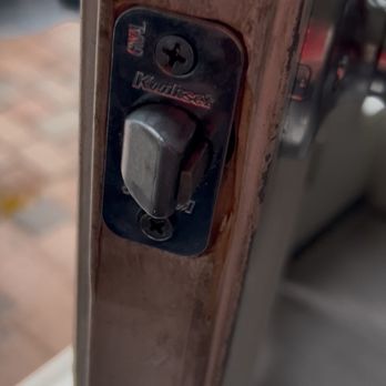 Raanan The Locksmith - Video and picture sent of what needed to be repaired. - Keys & Locksmiths Near Me - Rockville , Maryland Raanan The Locksmith - Video and picture sent of what needed to be repaired. - Keys & Locksmiths Near Me - Rockville , Maryland