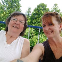 Mohawk Maiden Cruises - My mom came to visit and I booked us a ride, as it turns out, on a very hot day on the Hudson!