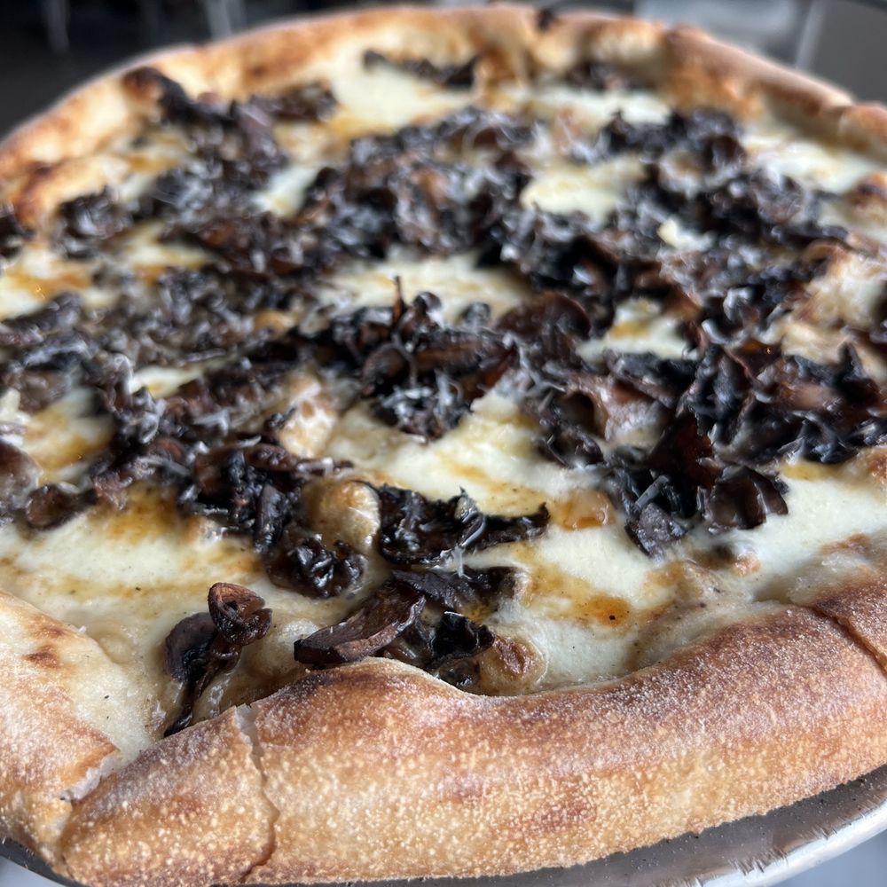 Sprezzatura - Mushroom Pizza - Pizza Near Me - Vancouver, British Columbia