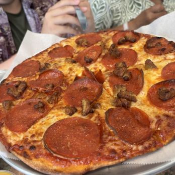 Curry Pizza - 12" Medium Honey Curry Pizza - Indian Near Me - Lehi, Utah