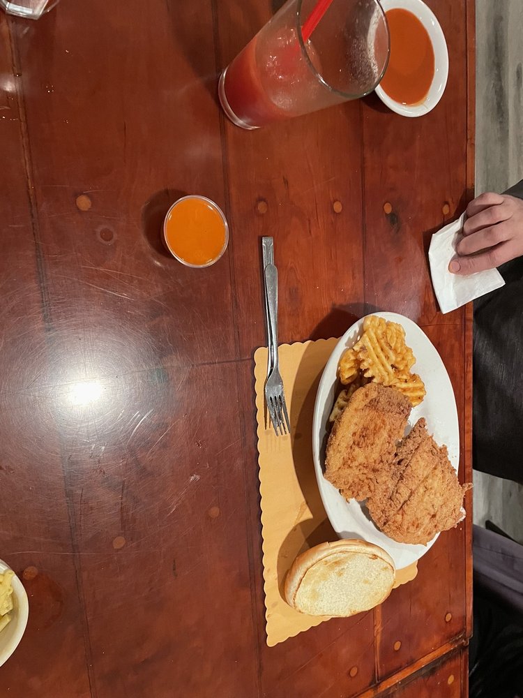 SOUTHFORK RESTAURANT & PUB Updated November 2024 16 Photos & 11