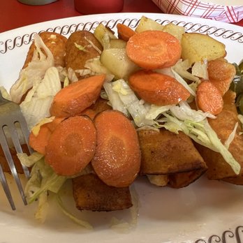 Mil Amores - Amazing and unique enchiladas - cheese enchiladas with onion, lettuce, potato, carrot and jalapeños. Will definitely order again. - Tacos Near Me - Roanoke, Texas