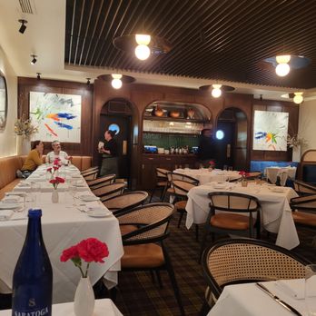 Nanas - Main dining area - Desserts Near Me - Durham, North Carolina