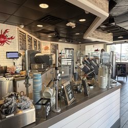 Mason's Famous Lobster Rolls - Shore Drive - Counter