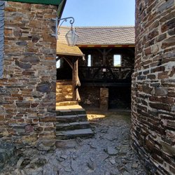 Turmgasthaus Burg Thurant - Innenhof