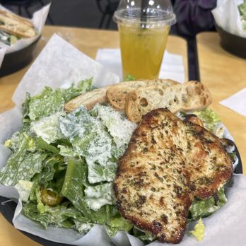 Tuuvi Cafe - This chicken breast smells so good! Mango aloe jelly - Burgers Near Me Tuuvi Cafe - This chicken breast smells so good! Mango aloe jelly - Burgers Near Me