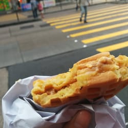 乜嘜雞蛋仔 - Waffle with butter, condensed milk, sugar, peanut butter