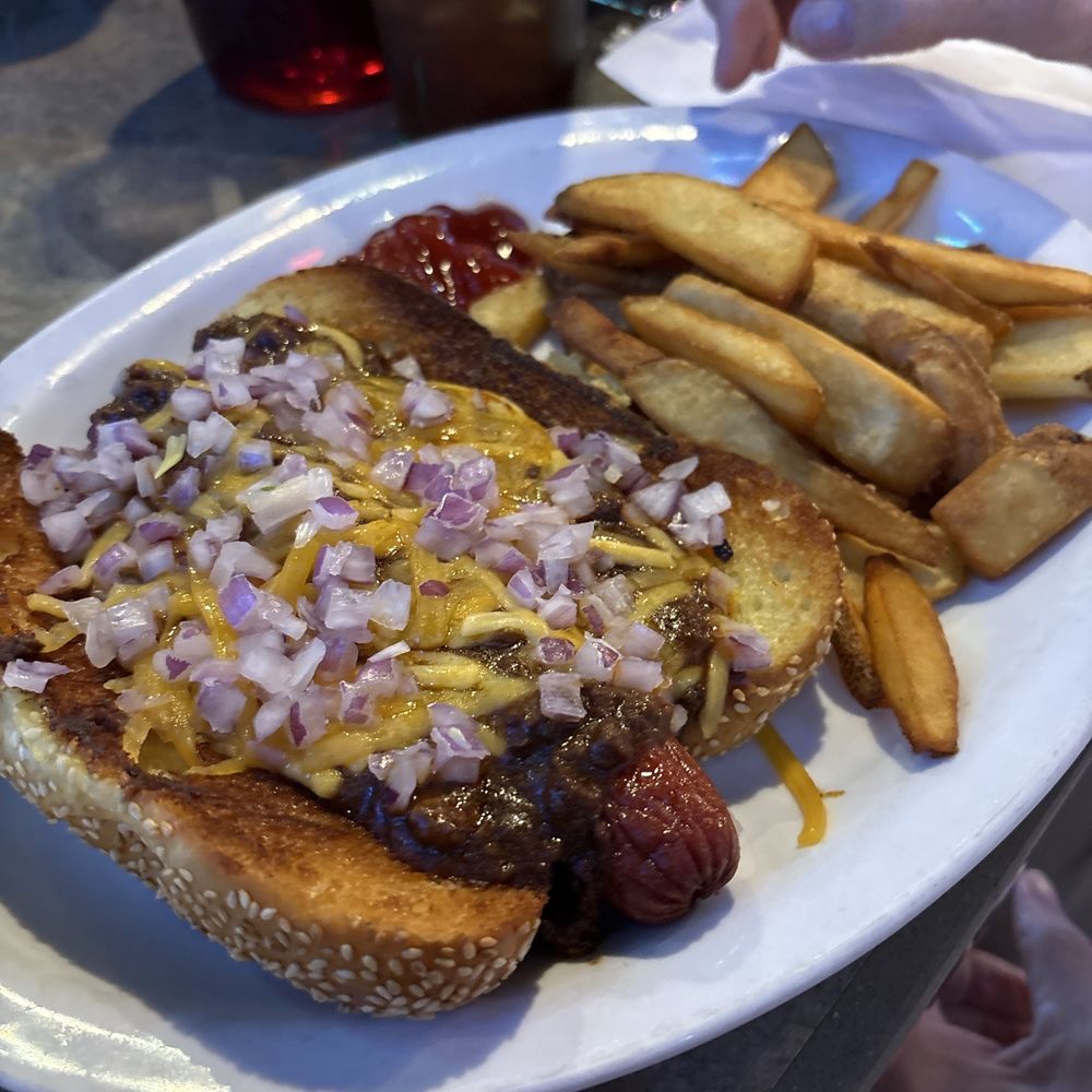 Burgers & Beer - Chili dog!! - American Near Me - La Quinta, California Burgers & Beer - Chili dog!! - American Near Me - La Quinta, California