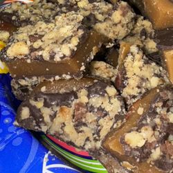Dark chocolate with nuts