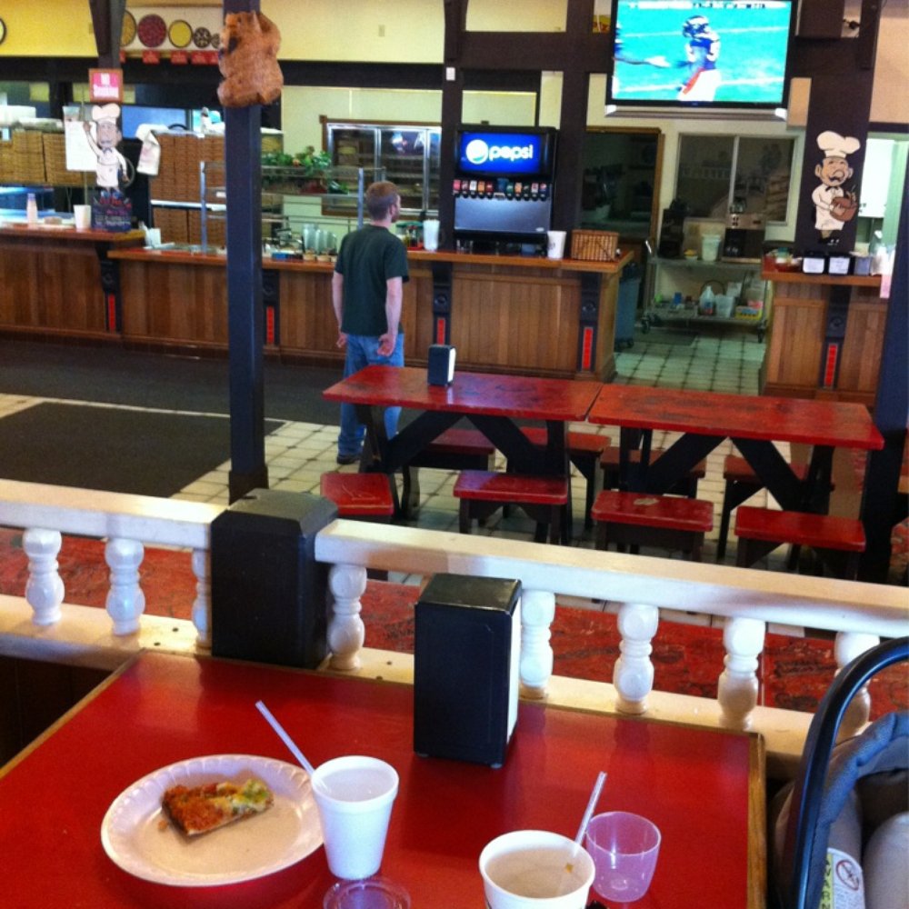 Chico's Pizza Parlor - Employer watching the game, but to argue for him we were the only customers - Pizza Near Me - Seaview, Washington Chico's Pizza Parlor - Employer watching the game, but to argue for him we were the only customers - Pizza Near Me - Seaview, Washington