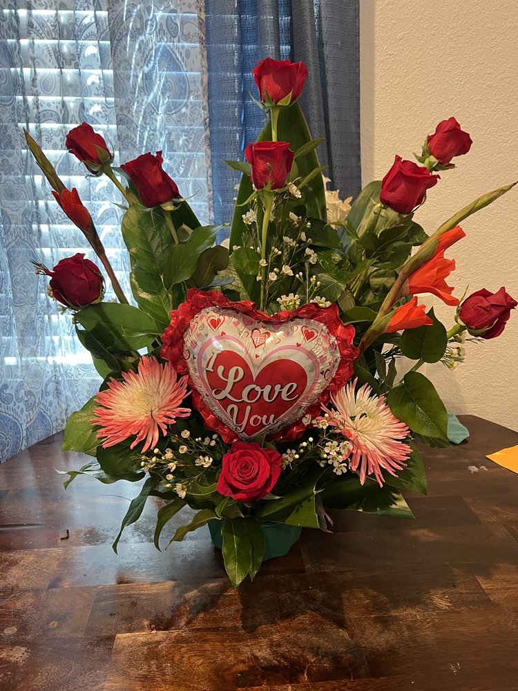 ARLETH’S FLOWER SHOP 1212 Rosecrans Ave, East Compton, California