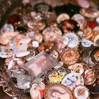 Sweet Lorain - Antiques Near Me - Cleveland, Ohio