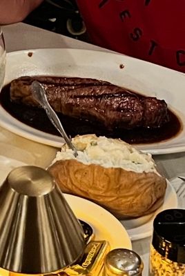 Tom's Steak House by null