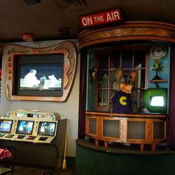 Chuck E. Cheese