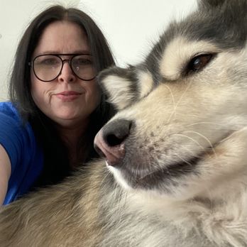 Uncluttered - Founder Jean Blair Baxi & Logan the Alaskan Malamute - Home Organization Near Me Uncluttered - Founder Jean Blair Baxi & Logan the Alaskan Malamute - Home Organization Near Me