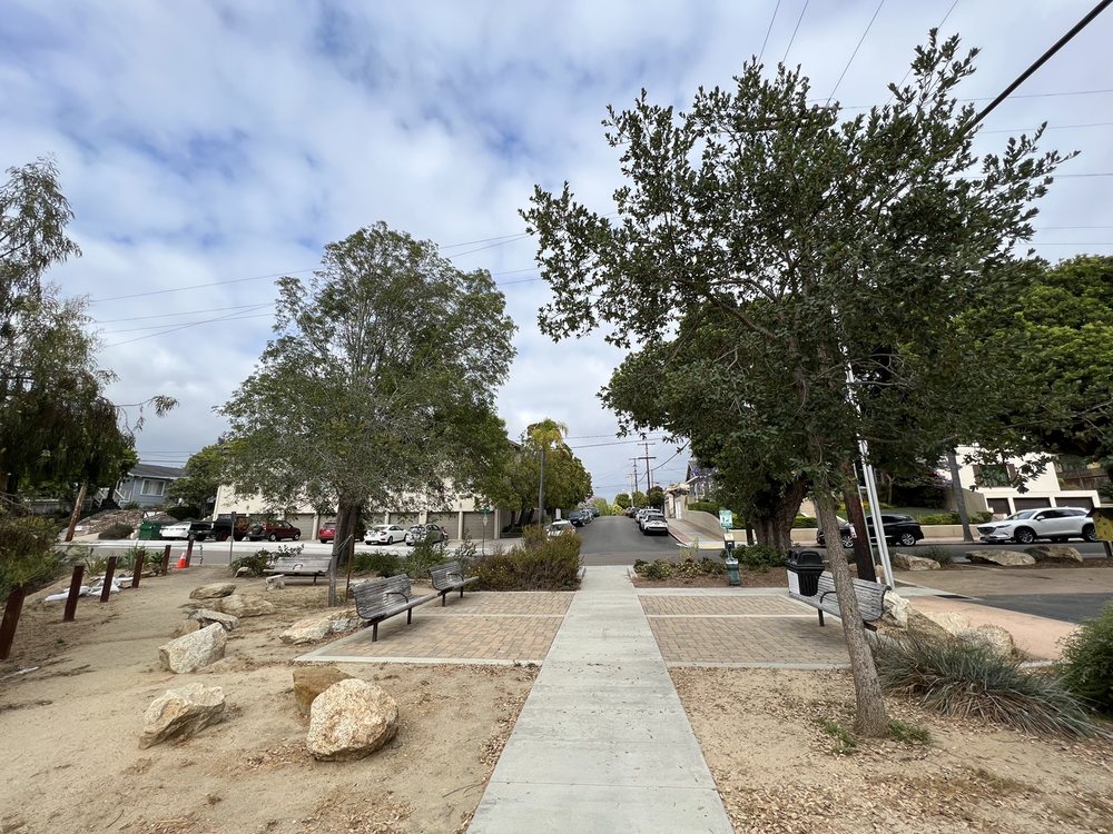 West Lewis Street Pocket Park