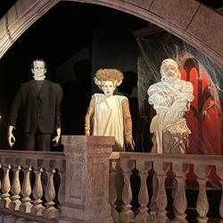 Hollywood Wax Museum - The Frankenstein monster, bride of Frankenstein and the Mummy