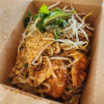Weladee Thai Kitchen - Pad Thai - Food Trucks Near Me - Austin, Texas Weladee Thai Kitchen - Pad Thai - Food Trucks Near Me - Austin, Texas