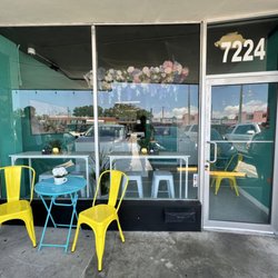Azúcar Cuban Cafe - Outside Limited Seating