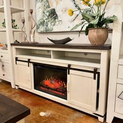 Moore's Furniture & Mattresses