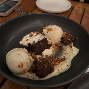 Paragary's - Chocolate nemesis sundae - New American Near Me - Sacramento, California Paragary's - Chocolate nemesis sundae - New American Near Me - Sacramento, California