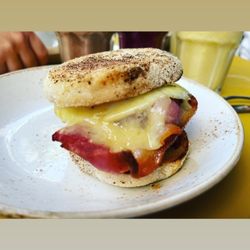 Boston Tea Party - Ham and bacon muffin