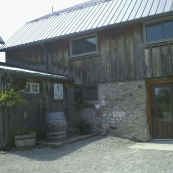 Calamus Estate Winery - Wineries Near Me - Lincoln, Ontario