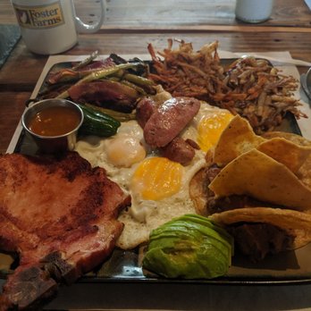 Wara’s - Alaska Breakfast: eggs, bacon, sausage, ham steak, hash browns, frijoles. - Breakfast & Brunch Near Me - Ensenada, BCN