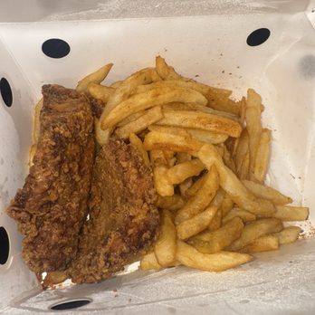 Hook & Reel Cajun Seafood & Bar - O Catfish Basket (3) - Seafood Near Me - WYNCOTE, Pennsylvania Hook & Reel Cajun Seafood & Bar - O Catfish Basket (3) - Seafood Near Me - WYNCOTE, Pennsylvania