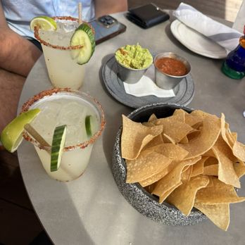 Parasol - Chips and salsa, el pepino picante - Latin American Near Me - St. Petersburg, Florida Parasol - Chips and salsa, el pepino picante - Latin American Near Me - St. Petersburg, Florida