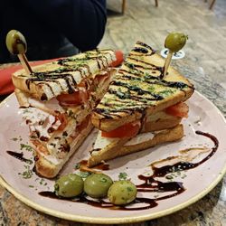 Cafe Elvis - Puten Club Sandwich
