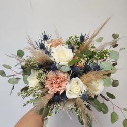 Eureka Springs Flowers & Gifts - Bridal bouquet