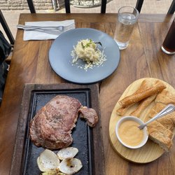 La Trattoria - Ribeye, potato, bread