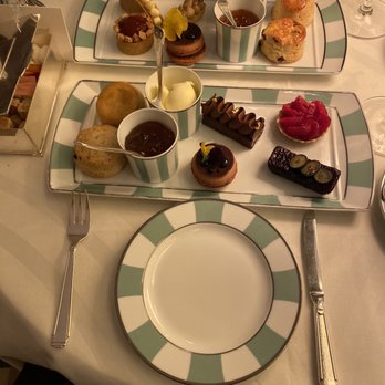 Claridge's - Gluten free tea - Hotels Near Me - London, XGL