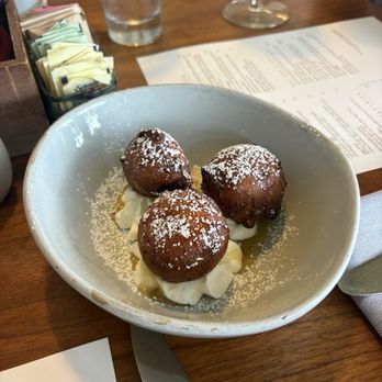 Bowood by Niche - Ricotta donuts - Breakfast & Brunch Near Me - Saint Louis, Missouri Bowood by Niche - Ricotta donuts - Breakfast & Brunch Near Me - Saint Louis, Missouri