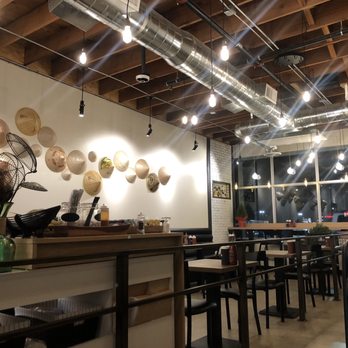 Phở 32 - Seating area - Vietnamese Near Me - Phoenix, Arizona Phở 32 - Seating area - Vietnamese Near Me - Phoenix, Arizona