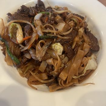 Villa Canton - Beef chow fun - Chinese Near Me - Kissimmee, Florida Villa Canton - Beef chow fun - Chinese Near Me - Kissimmee, Florida