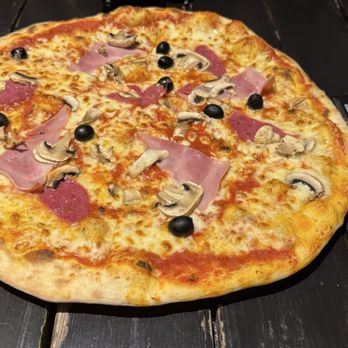 +39 piùtrentanove - Prosciutto & Funghi - Italian Near Me - Berlin, BE +39 piùtrentanove - Prosciutto & Funghi - Italian Near Me - Berlin, BE