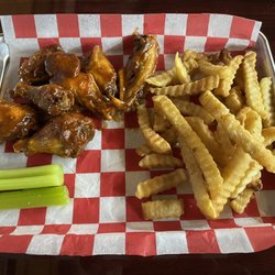 TJ’s Hot Wings