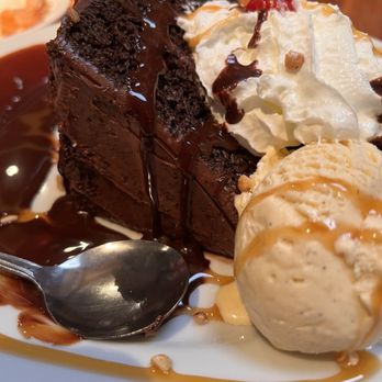 Cheddar's Scratch Kitchen - Chocolate cake with vanilla ice cream. We were celebrating our 18th anniversary. - American Near Me - Huntsville, Alabama