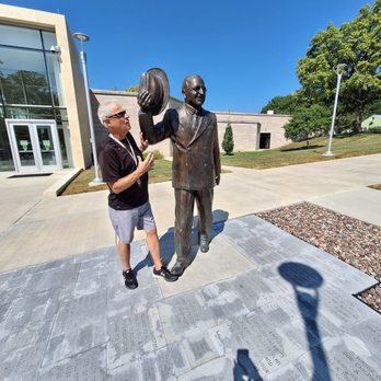 Harry S. Truman Library & Museum - Libraries Near Me - Independence, Missouri
