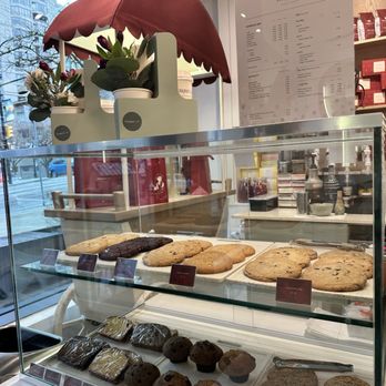 Bouquet Café - Cafes Near Me - Vancouver, British Columbia