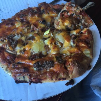 Bohemian Ovens - I heard this place was under new ownership, and IS IT EVER!!  It's clean, and awesome pizza on Saturday night. - Bakeries Near Me - Bloomer, Wisconsin