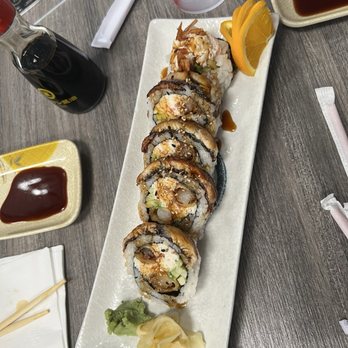 Umi Sushi - Bulldog Roll - Sushi Bars Near Me - Fresno, California