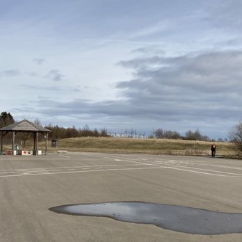 Unterhaching Alter Flugplatz - Dog Parks Near Me - Unterhaching, BY
